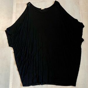 Wishlist women’s shoulderless top. Size L. Super flattering scoop neck.